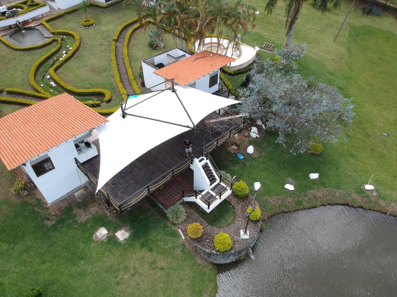 Hotel Maca Lago Calima Luaran gambar