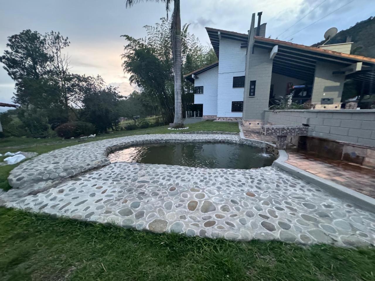 Hotel Maca Lago Calima Luaran gambar