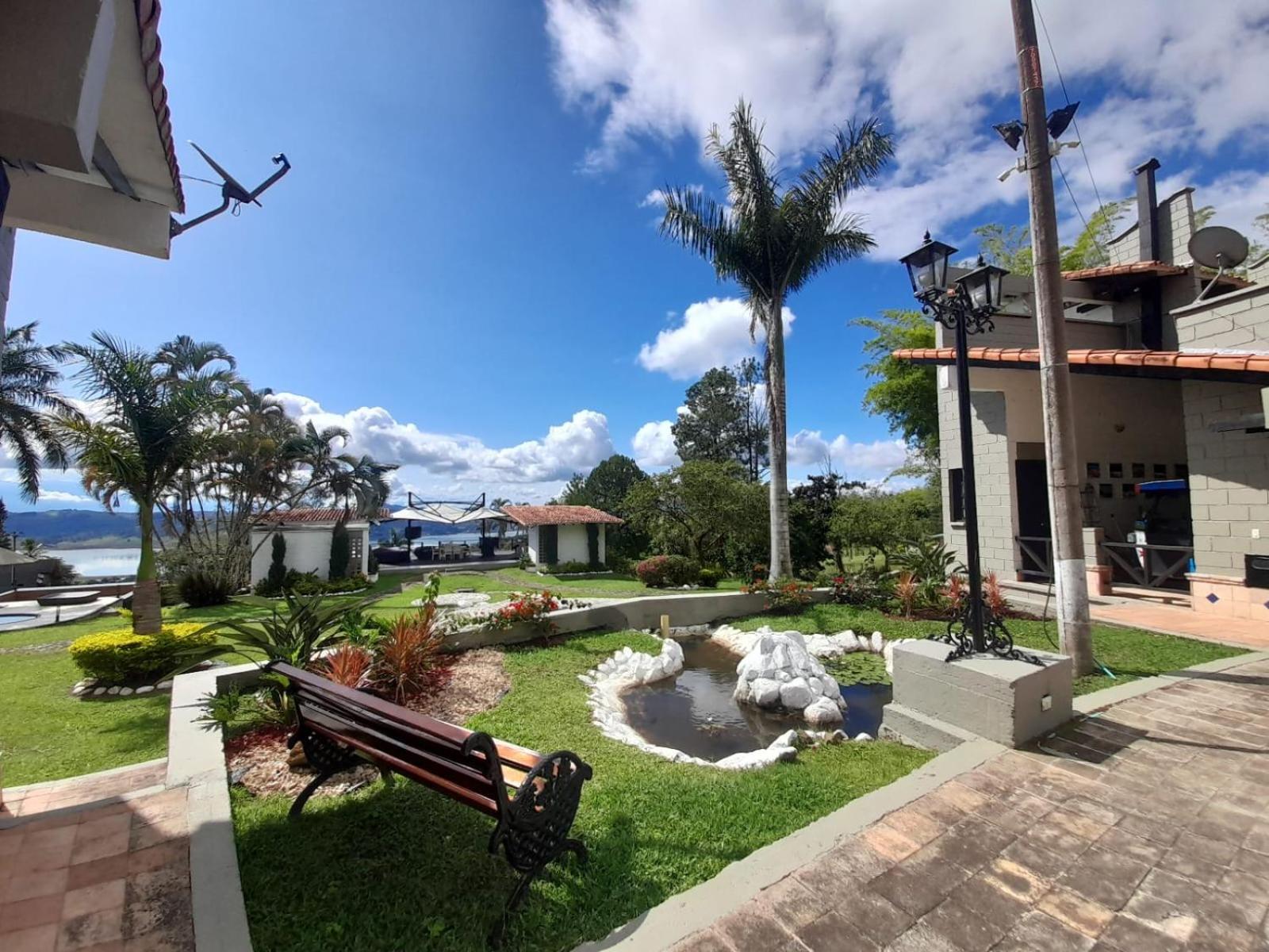 Hotel Maca Lago Calima Luaran gambar